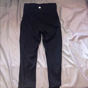 Lululemon Size 2 Capris W/ Mesh